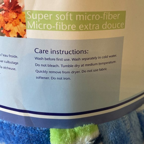 Super Soft Micro Fiber Throw - NWT - Picture 5 of 5